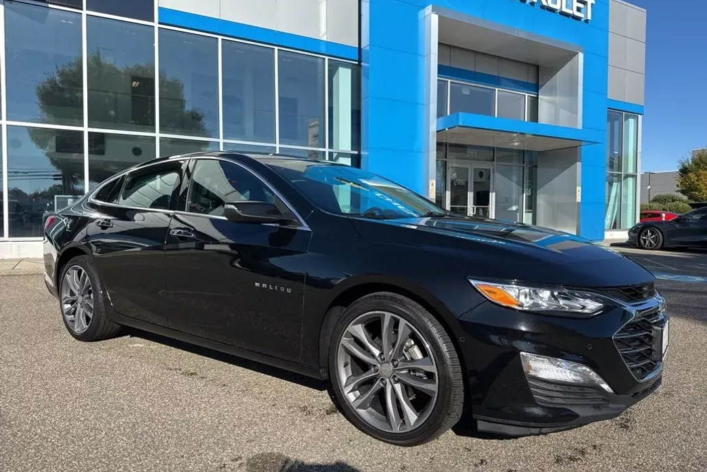 2021 Chevrolet Malibu Premier photo 1