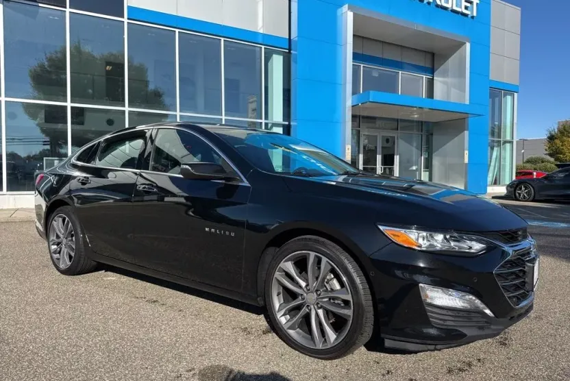 2021 Chevrolet Malibu Premier photo 1