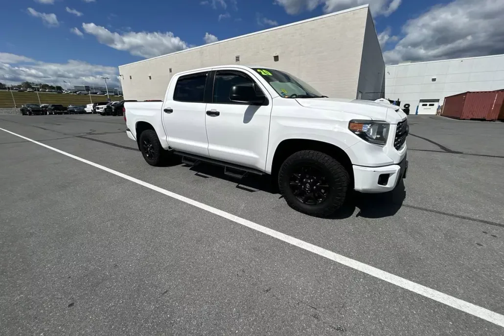 2020 Toyota Tundra SR5 CrewMax photo 1