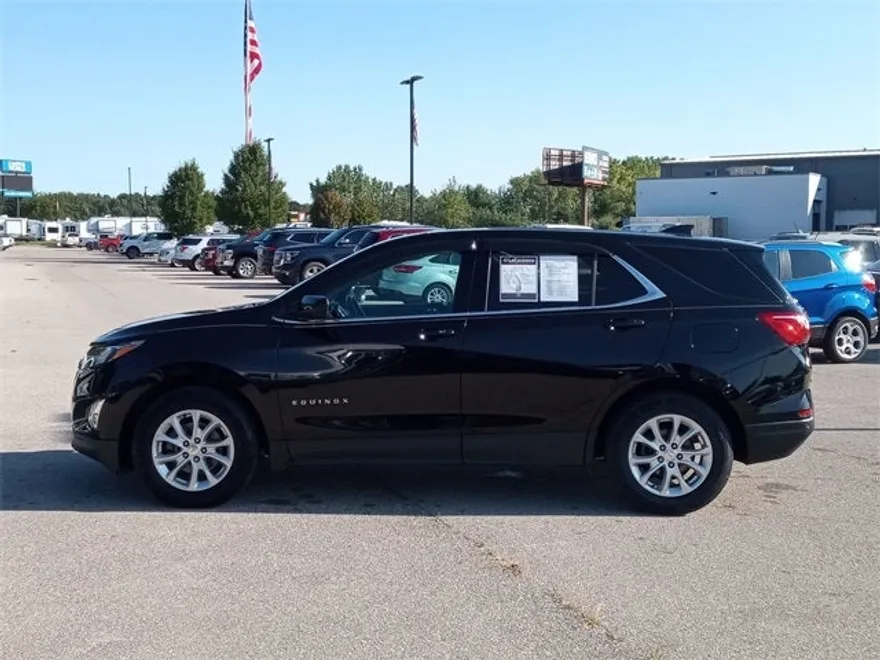 2020 Chevrolet Equinox LT photo 1