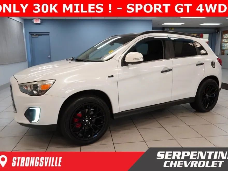 2015 Mitsubishi Outlander Sport GT photo 1