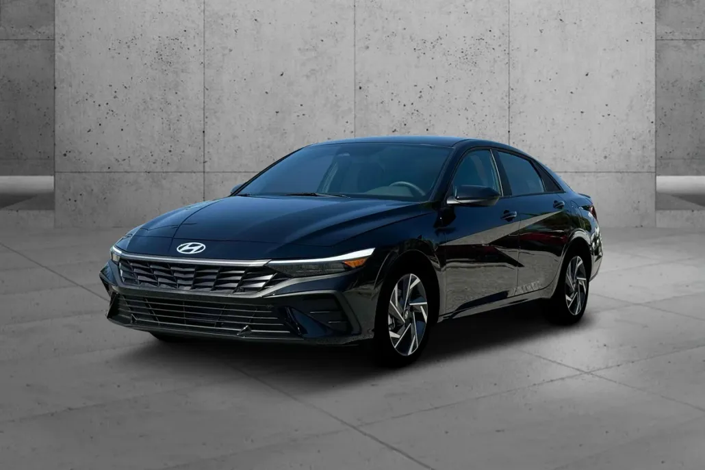 2025 Hyundai Elantra SEL Sport photo 1