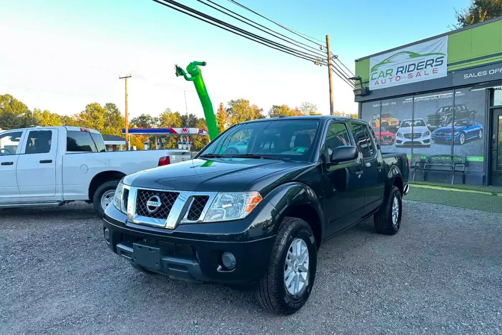 2016 Nissan Frontier SV photo 1
