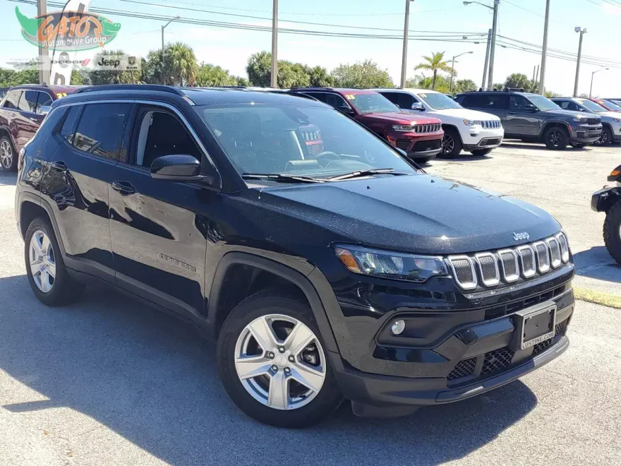 2022 Jeep Compass Latitude photo 1
