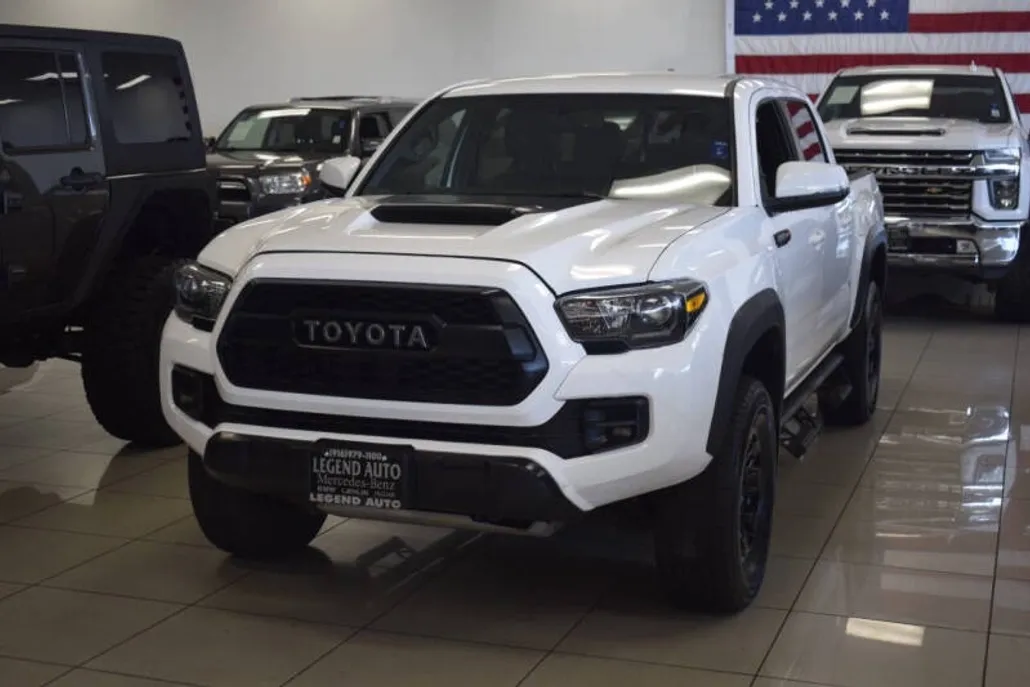 2017 Toyota Tacoma TRD Pro photo 1