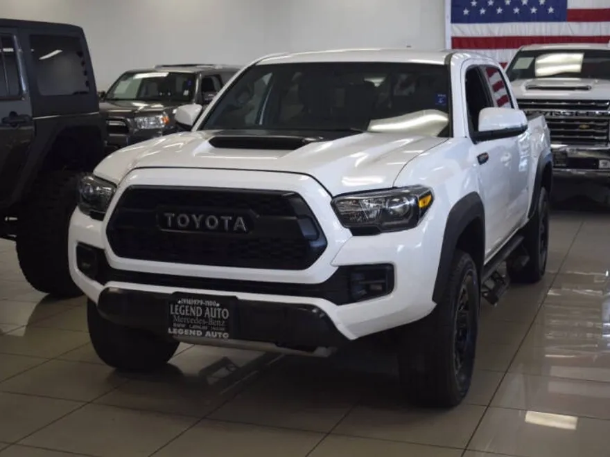 2017 Toyota Tacoma TRD Pro photo 1