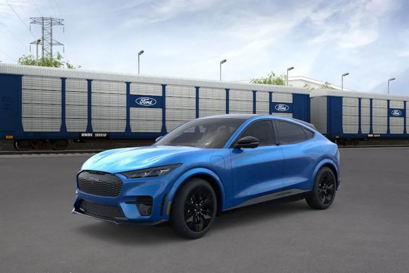 2025 Ford Mustang Mach-E GT photo 1