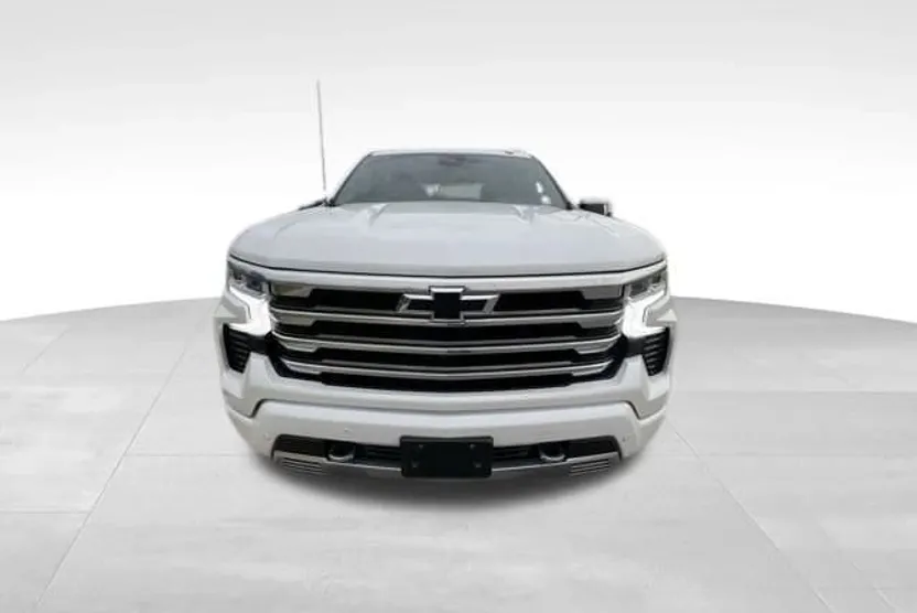 2023 Chevrolet Silverado 1500 High Country photo 1