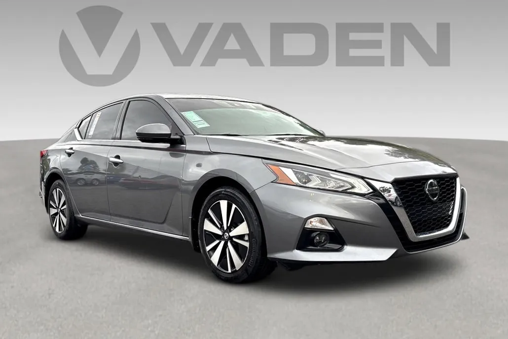 2022 Nissan Altima 2.5 SL photo 1