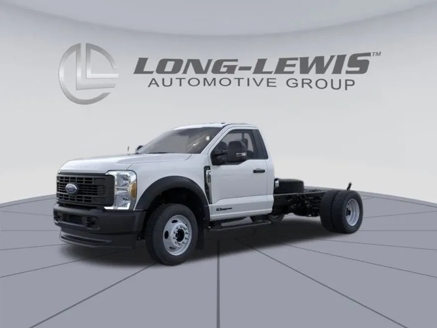 2026 Ford F-550 photo 1