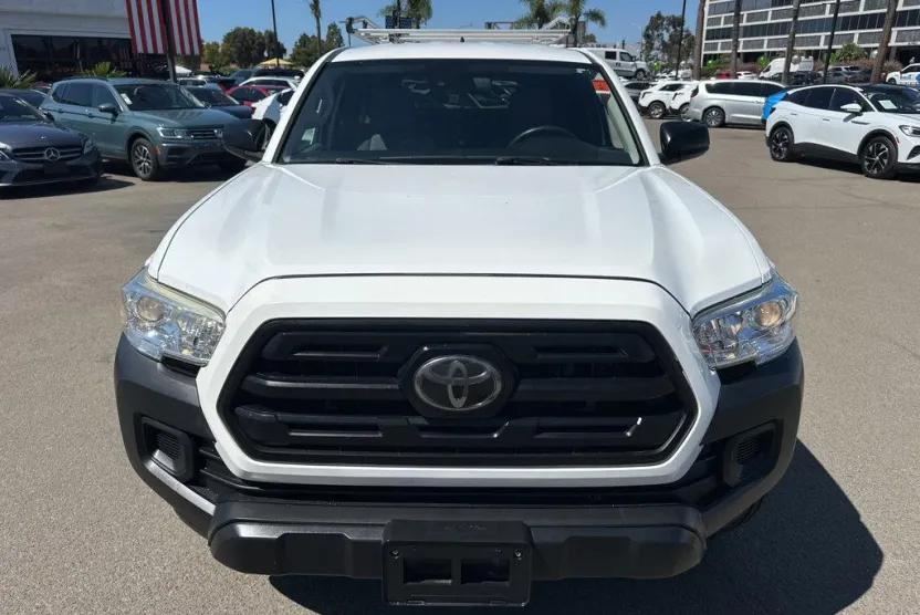 2019 Toyota Tacoma SR photo 1