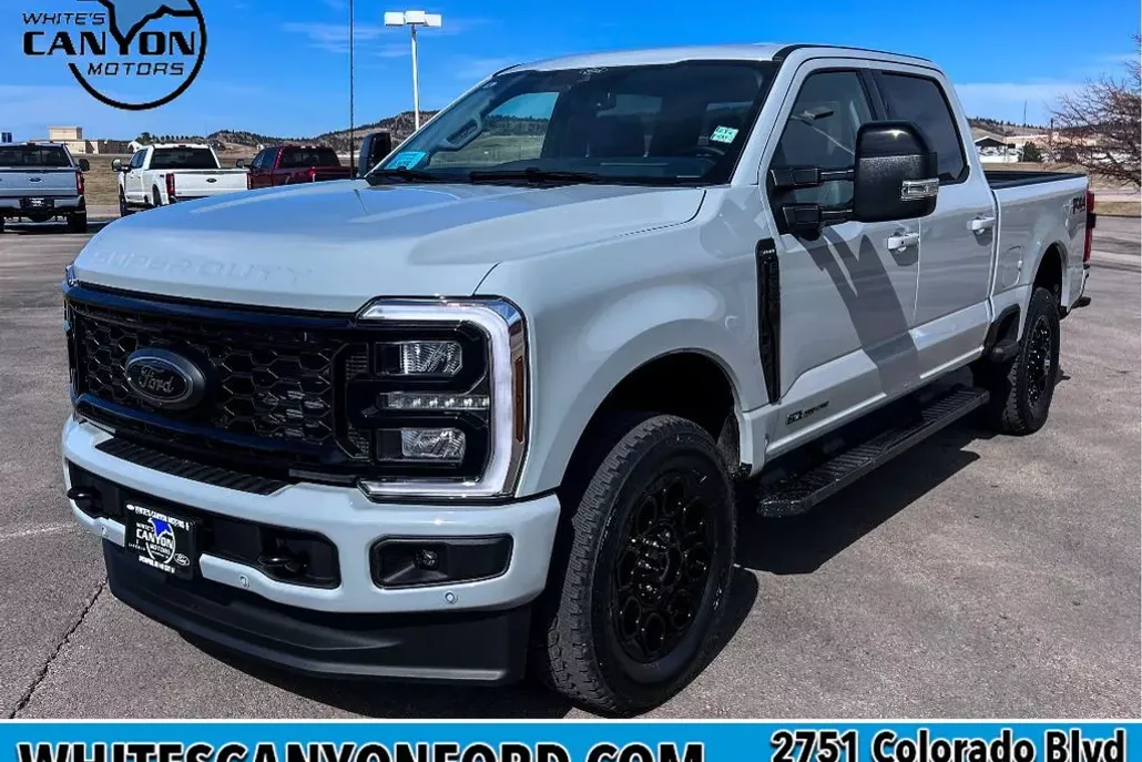 2025 Ford F-250 Lariat photo 1