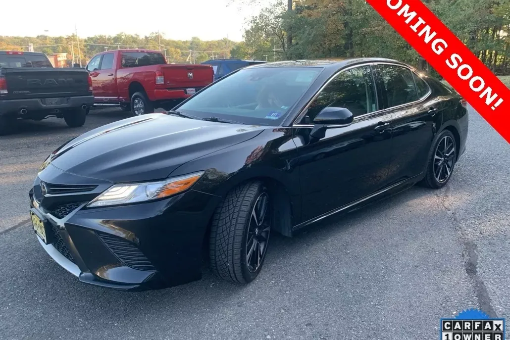 2019 Toyota Camry XSE photo 1