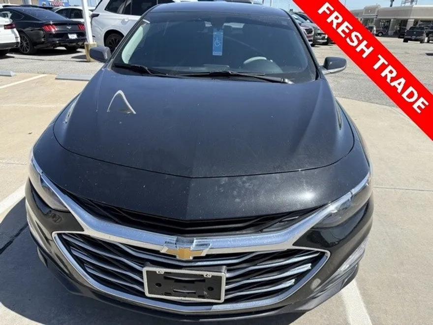 2022 Chevrolet Malibu 1LT photo 1
