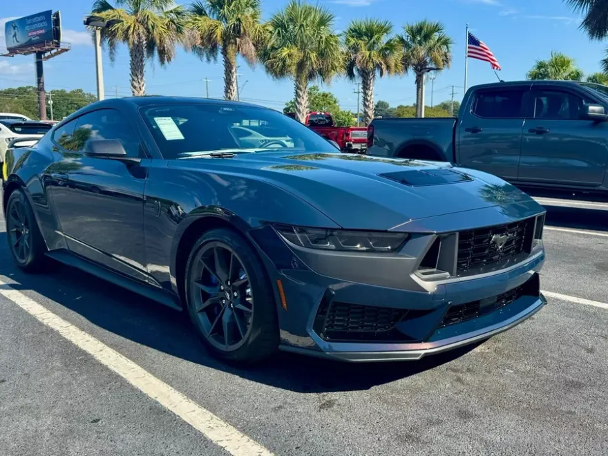 2025 Ford Mustang Dark Horse Premium photo 1