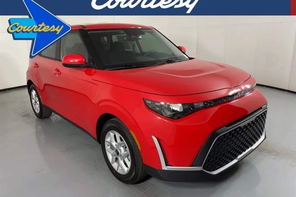 2025 Kia Soul S photo 1