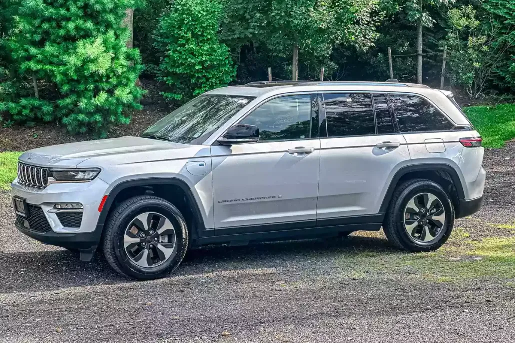 2023 Jeep Cherokee 4xe photo 1