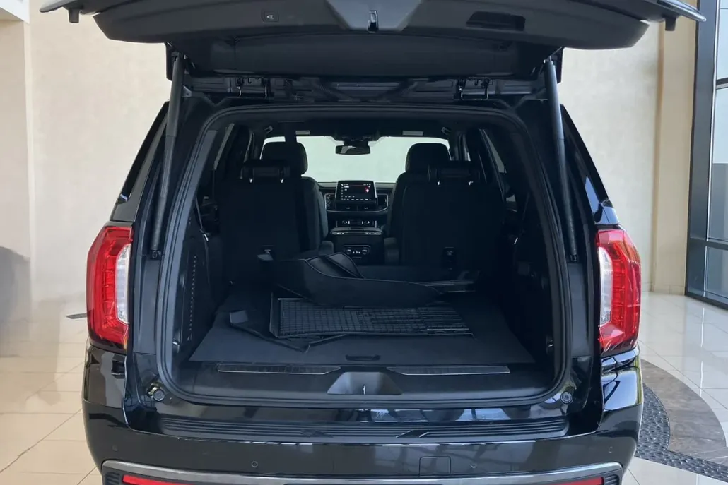 2024 Gmc Yukon AT4 photo 1