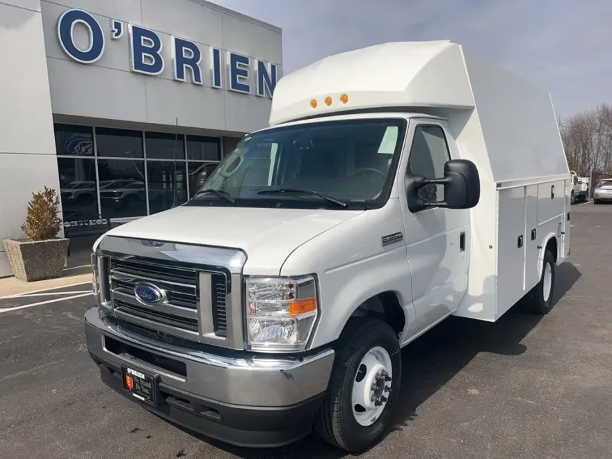 2025 Ford E-350 Base photo 1