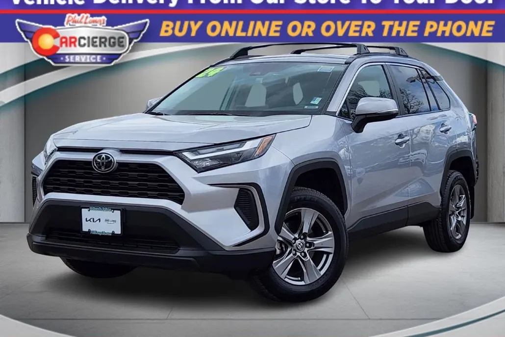 2024 Toyota RAV4 XLE photo 1