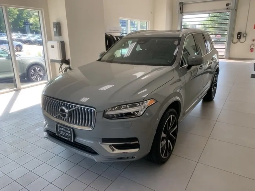 2024 Volvo XC90 Plus photo 1