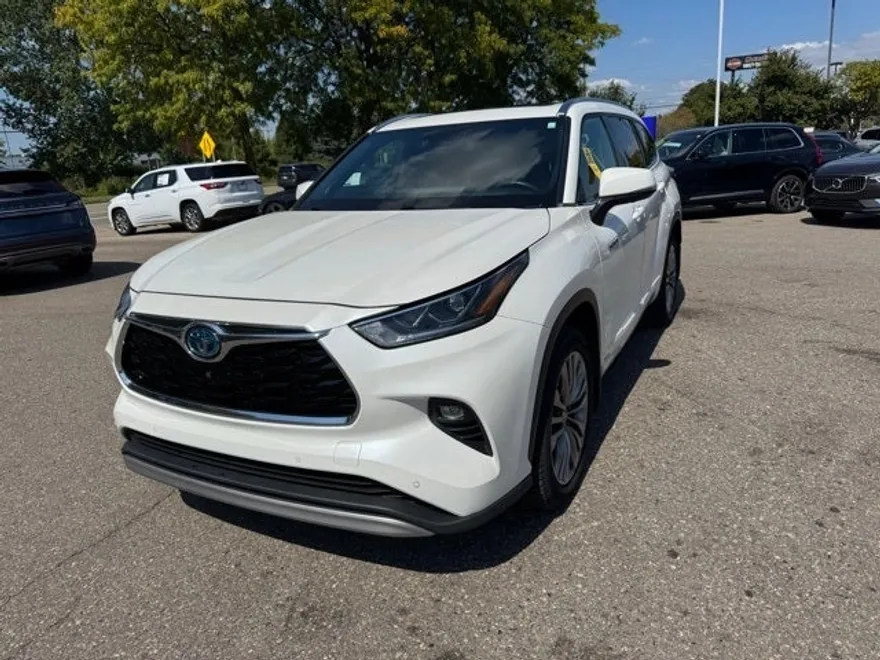 2021 Toyota Highlander Hybrid Platinum photo 1