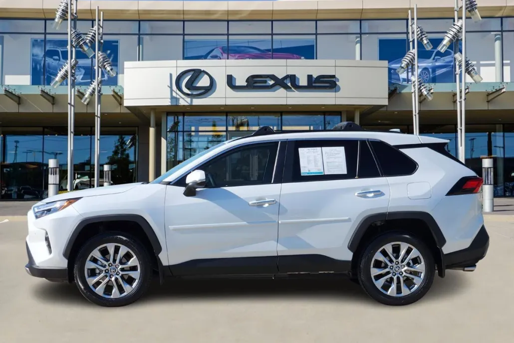 2025 Toyota RAV4 Limited photo 1