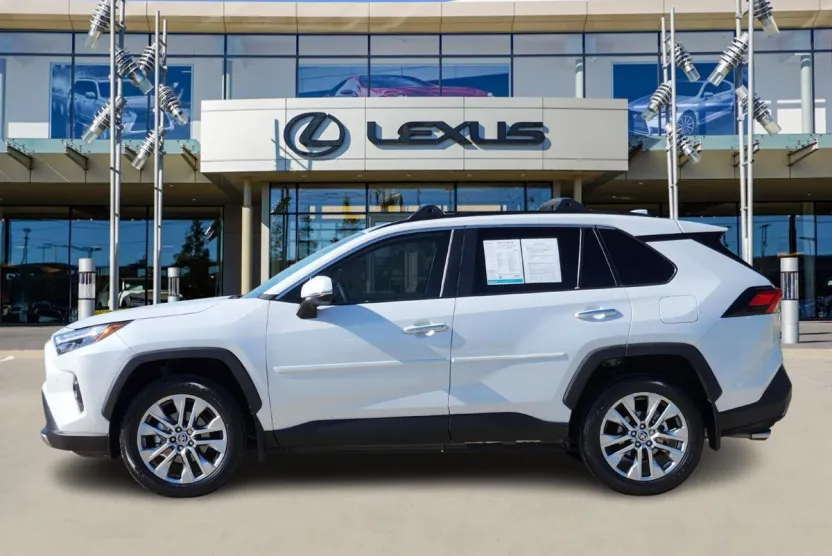 2025 Toyota RAV4 Limited photo 1