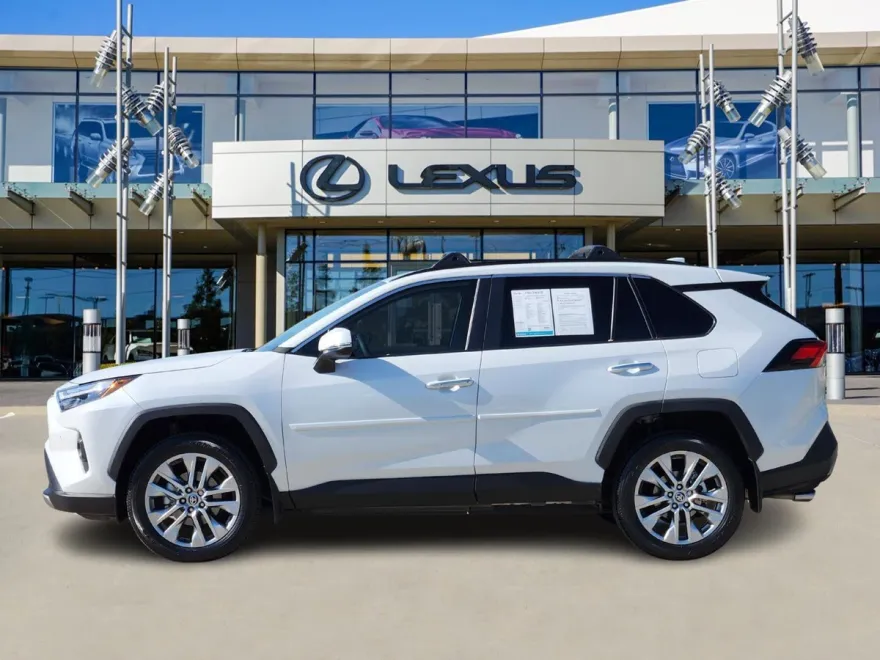 2025 Toyota RAV4 Limited photo 1