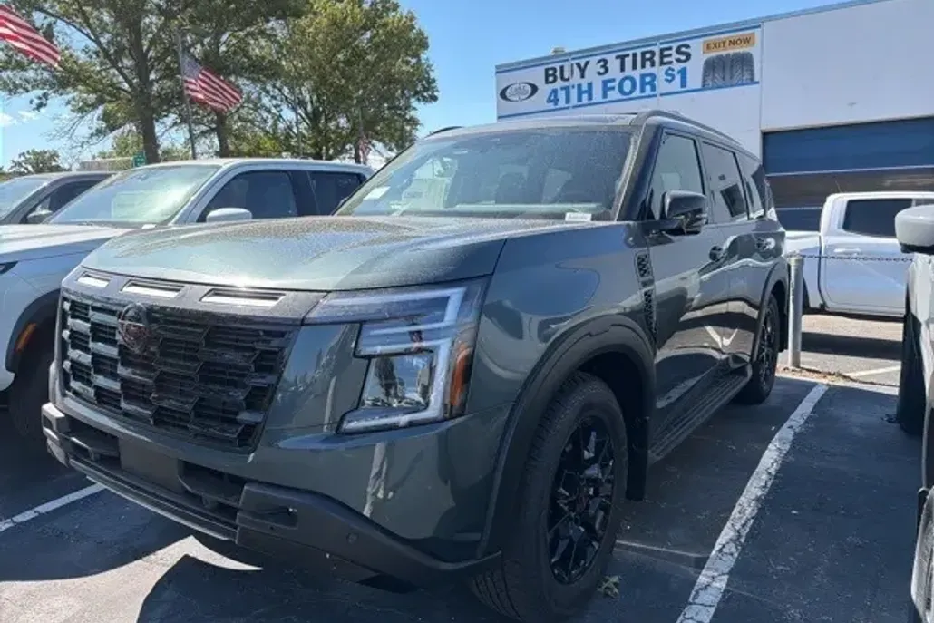 2026 Nissan Armada photo 1