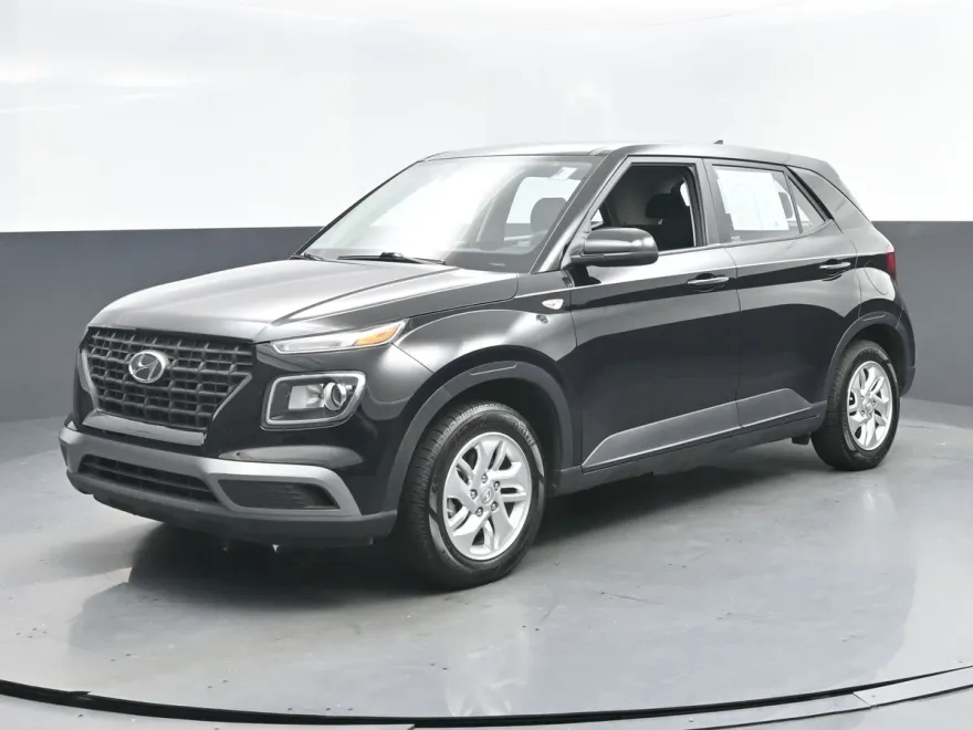 2022 Hyundai Venue SE photo 1