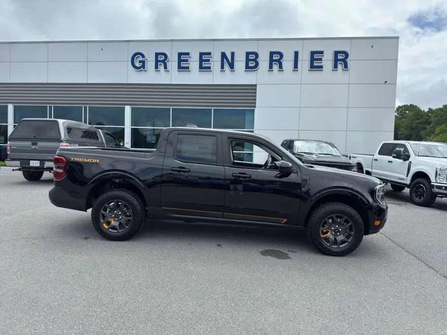 2025 Ford Maverick Tremor photo 1