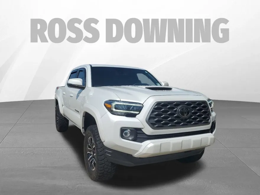 2022 Toyota Tacoma 4x4 SR photo 1