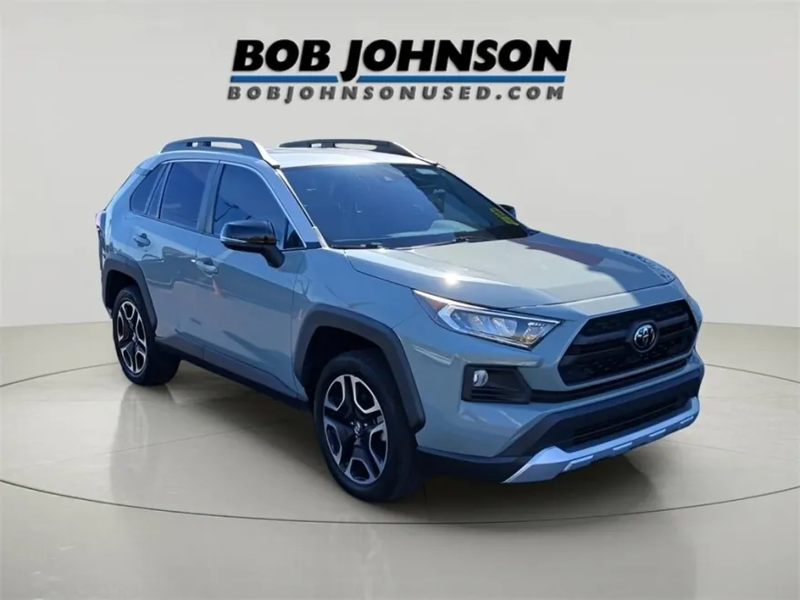 2019 Toyota RAV4 Adventure photo 1