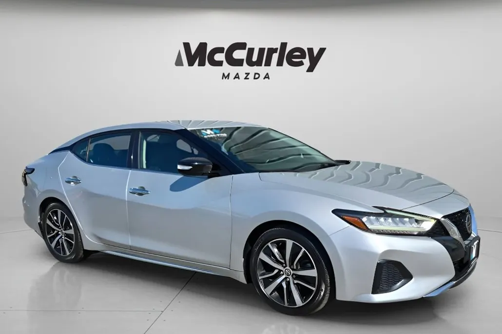 2021 Nissan Maxima SV photo 1