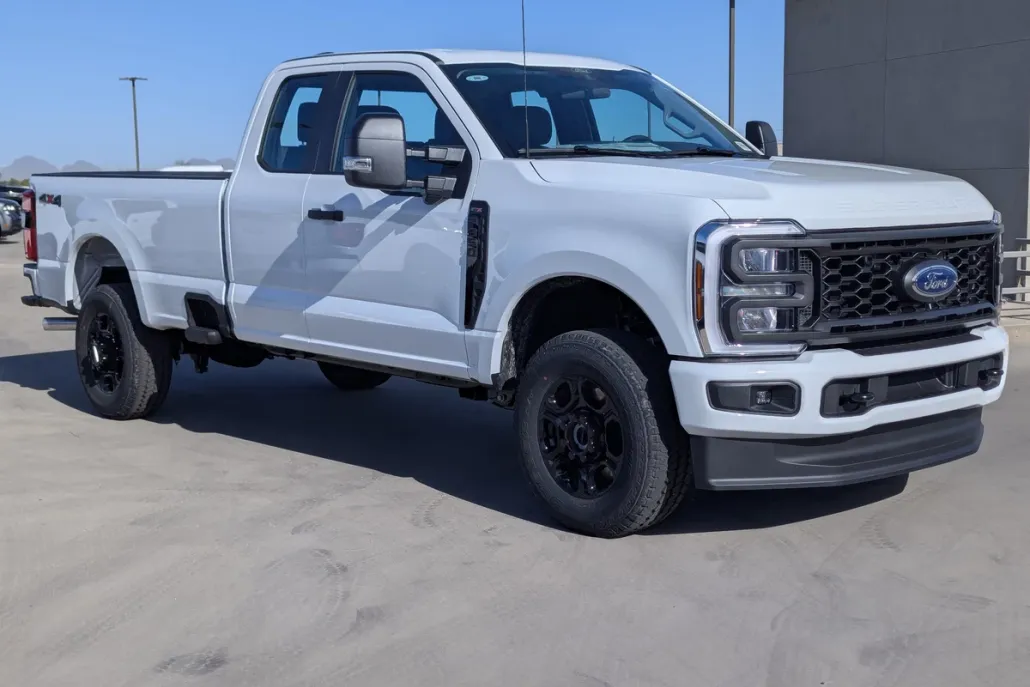 2025 Ford F-350 photo 1