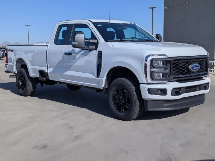2025 Ford F-350 photo 1