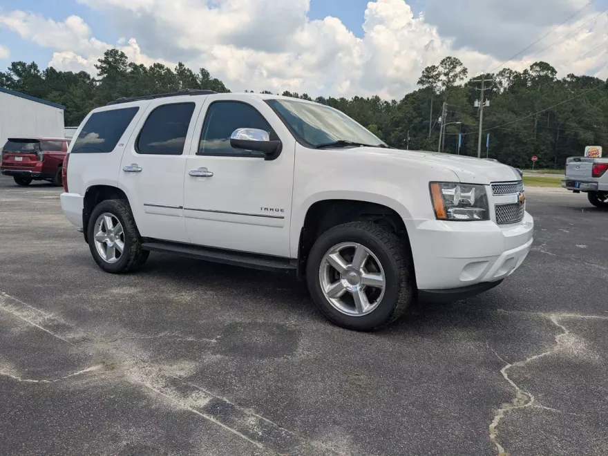 2013 Chevrolet Tahoe LTZ photo 1