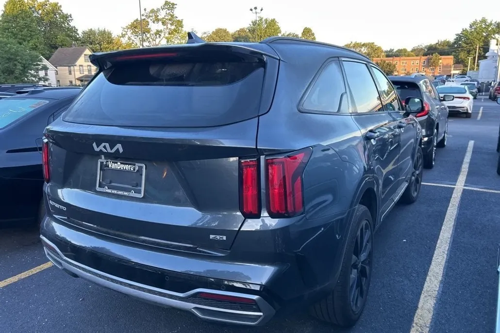 2023 Kia Sorento SX Prestige photo 1