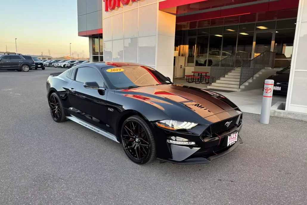 2019 Ford Mustang GT photo 1