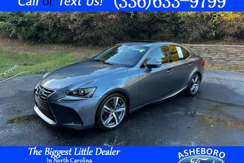 2018 Lexus IS 300 photo 1