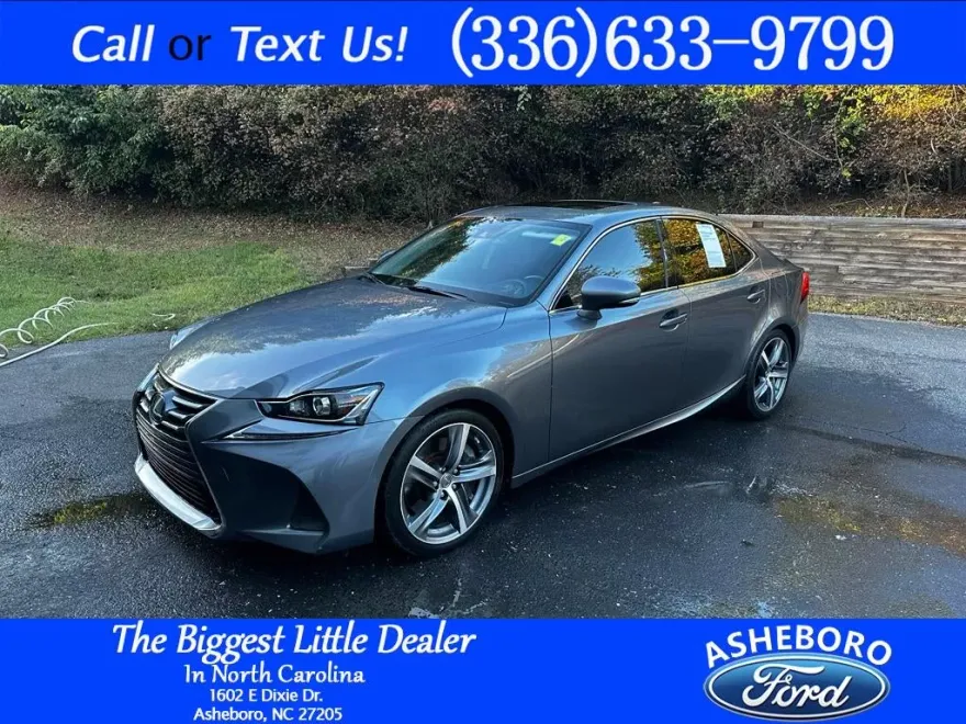 2018 Lexus IS 300 photo 1