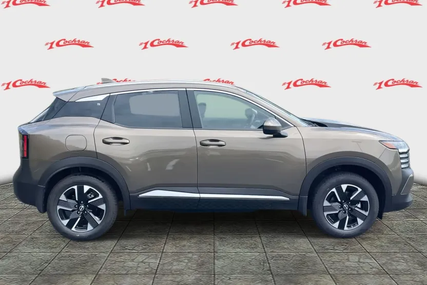 2025 Nissan Kicks SV photo 1