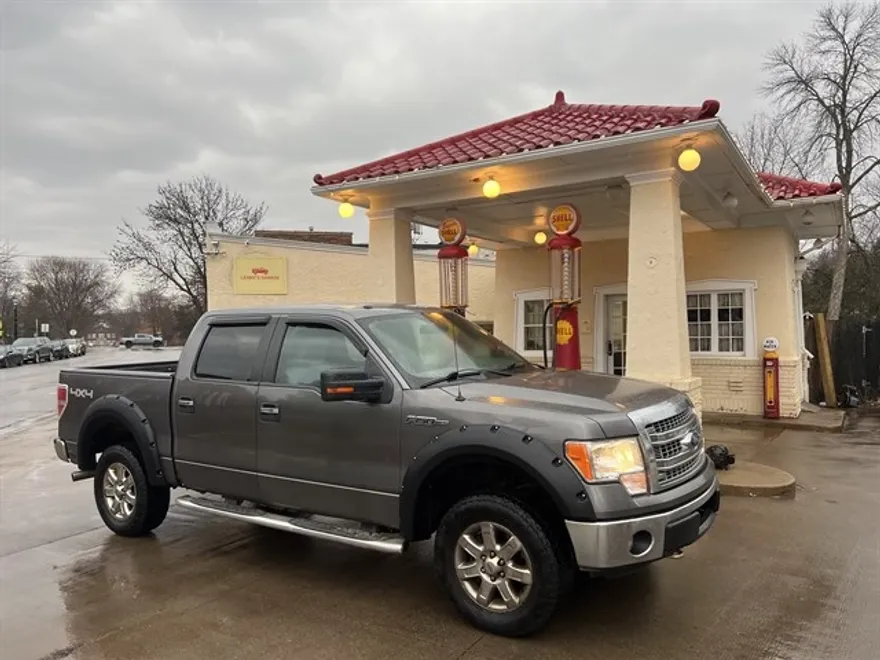 2013 Ford F-150 XLT photo 1