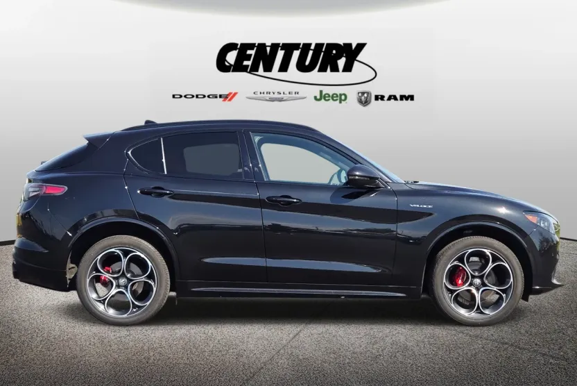 2024 Alfa Romeo Stelvio Tributo Italiano photo 1