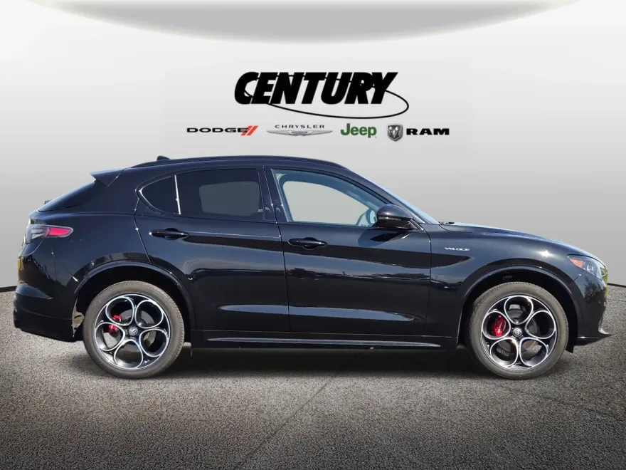 2024 Alfa Romeo Stelvio Tributo Italiano photo 1