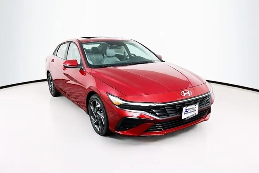 2025 Hyundai Elantra Limited photo 1