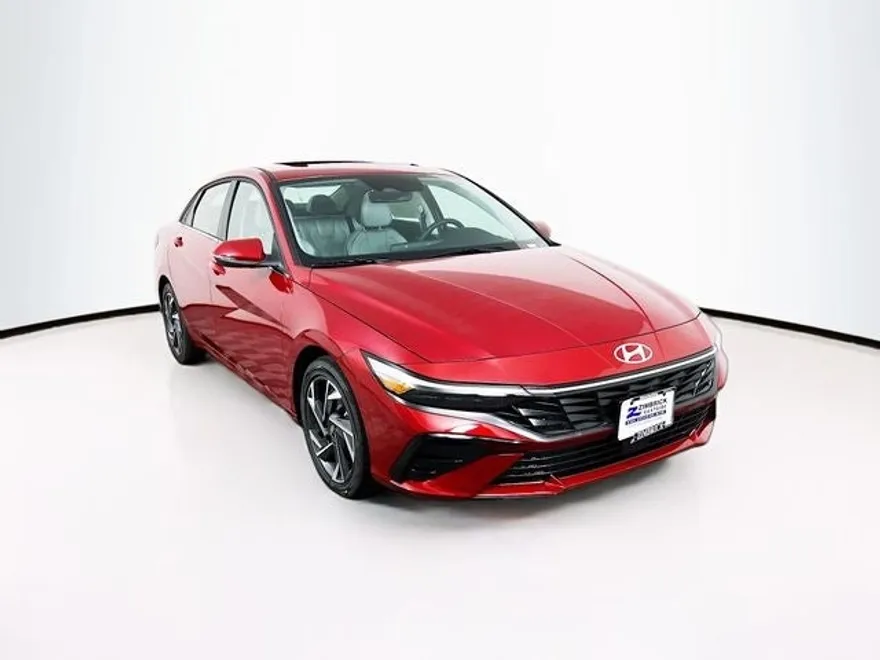 2025 Hyundai Elantra Limited photo 1