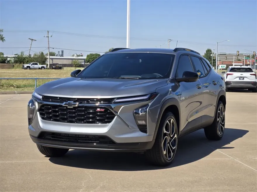 2025 Chevrolet Trax photo 1