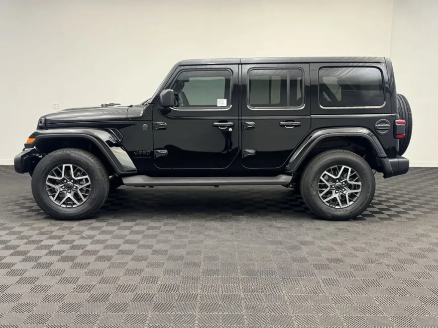 2025 Jeep Wrangler Sahara photo 1